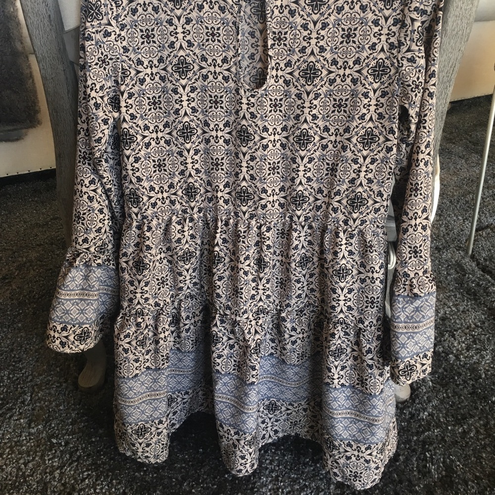 One Clothing Patterned Ruffle dress - Picture 3 of 5